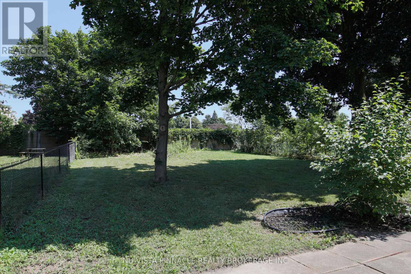 192 Concord Road, London North, Ontario  N6G 3H8 - Photo 34 - X13642380