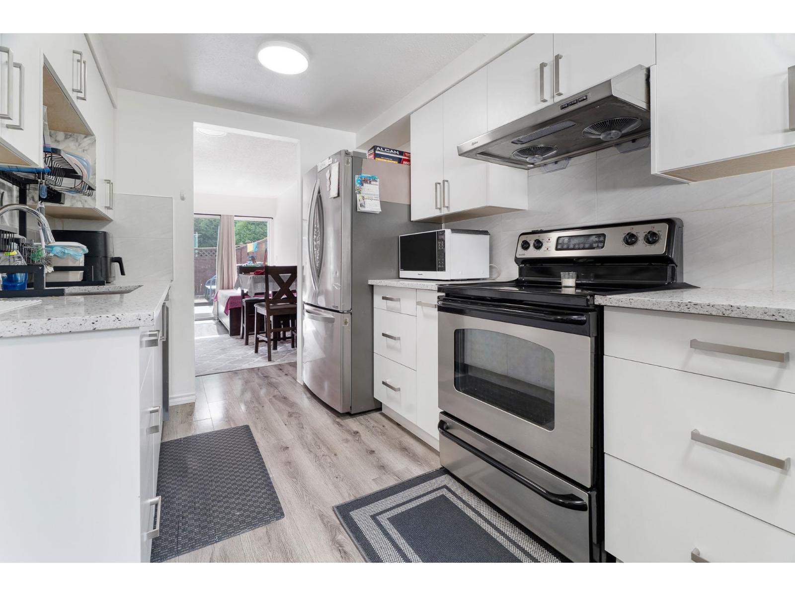 237 7447 140 Street, Surrey, British Columbia  V3W 6G5 - Photo 8 - R3102365