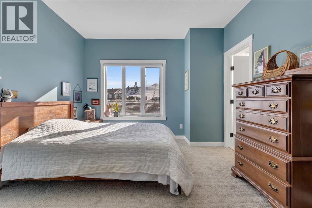 171 Greenbriar Place NW, Calgary, Alberta  T3B 6J3 - Photo 4 - A2329897