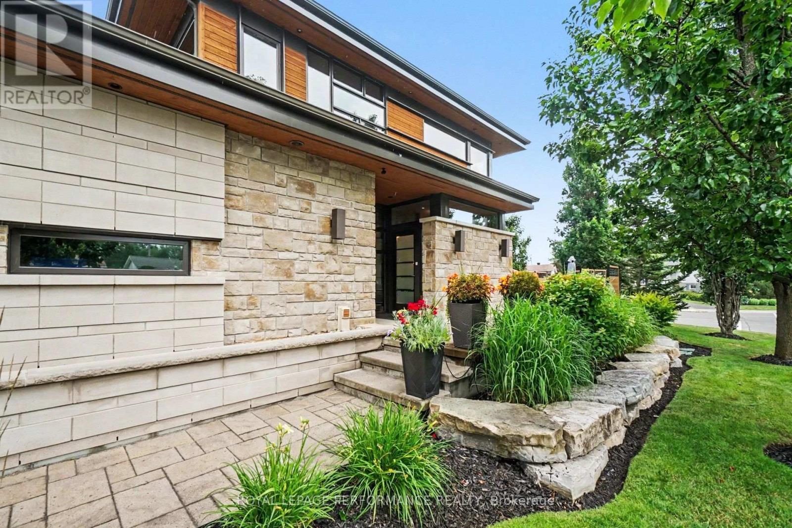 1477 Prestone Drive, Ottawa, Ontario  K1E 1M5 - Photo 3 - X13642412
