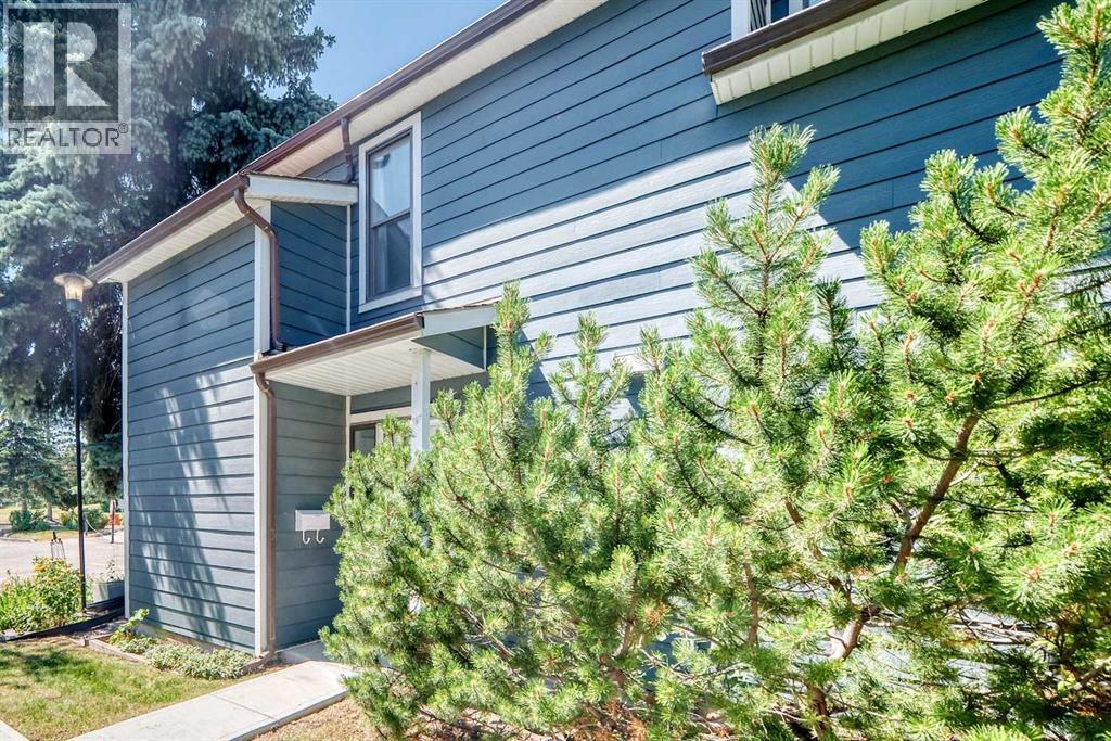 1, 208 Grier Terrace NE, Calgary, Alberta  T2K 5Y7 - Photo 3 - A2332744