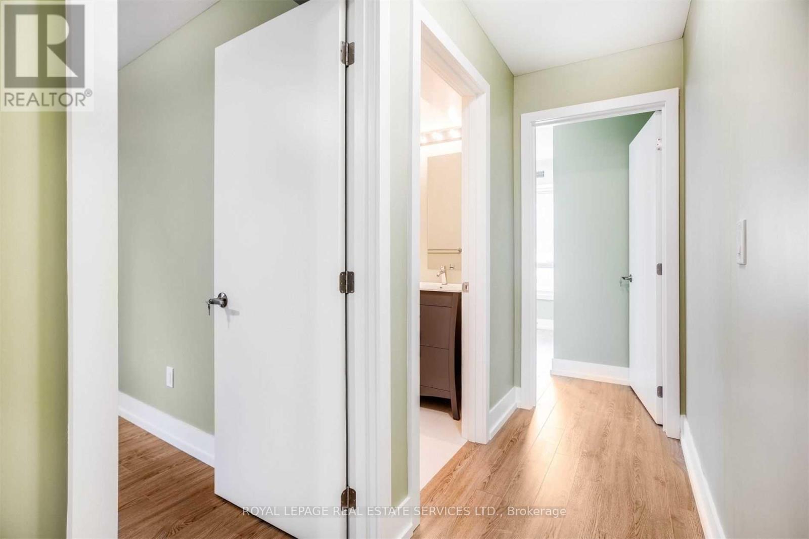 Main - 86 Givins Street, Toronto, Ontario M6J 2X8 - Photo 10 - C13642310