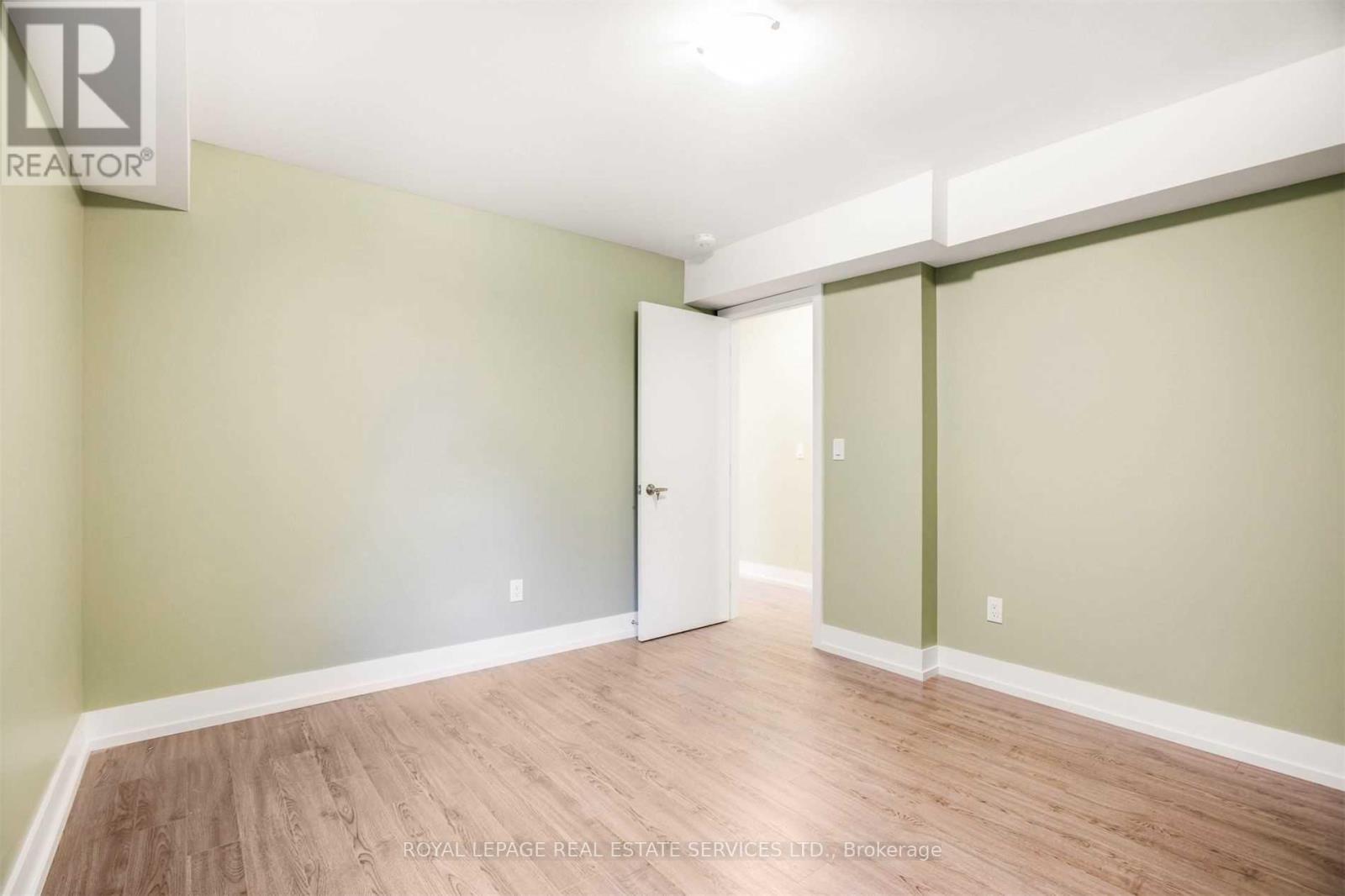 Main - 86 Givins Street, Toronto, Ontario M6J 2X8 - Photo 13 - C13642310