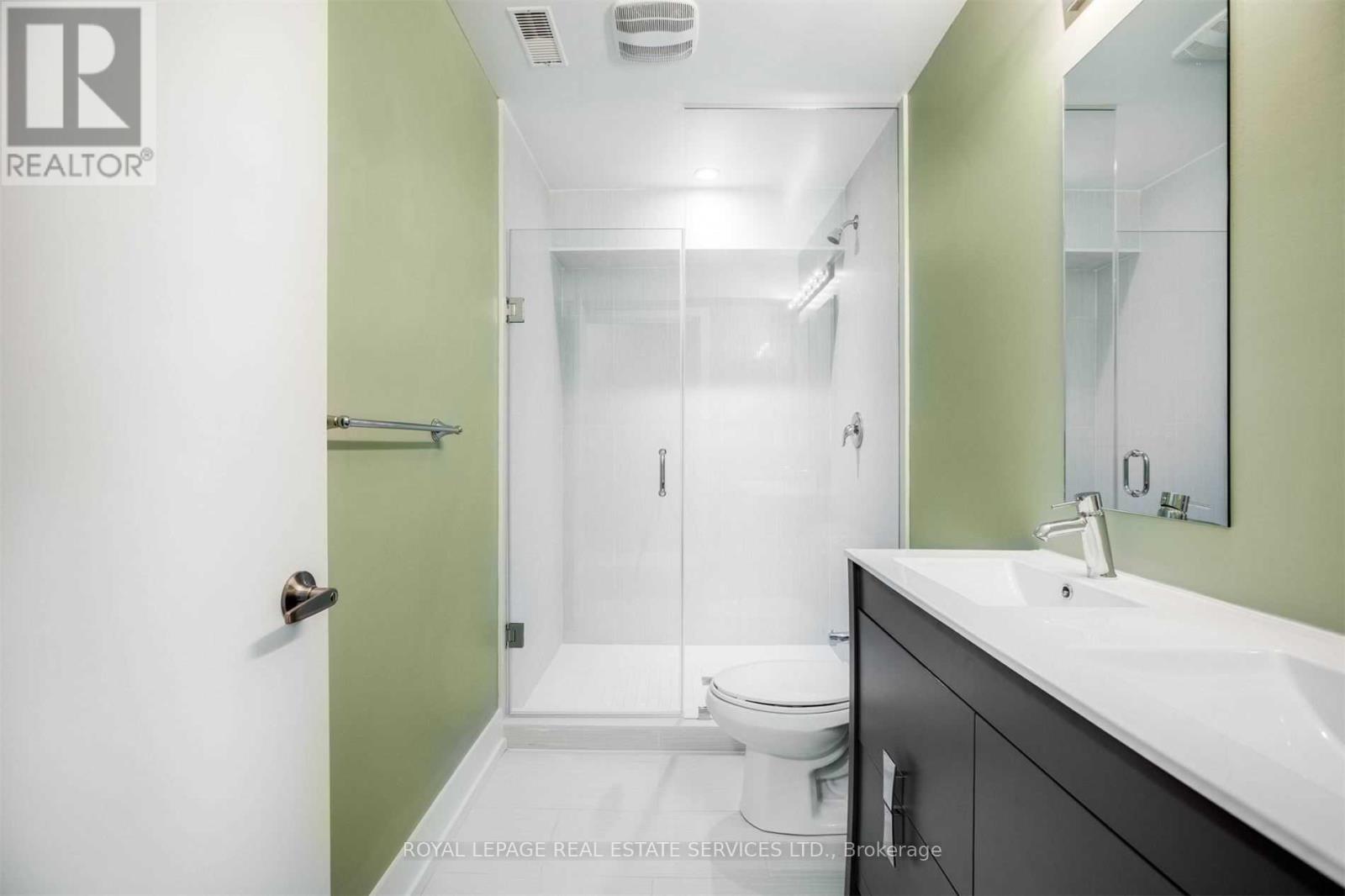 Main - 86 Givins Street, Toronto, Ontario M6J 2X8 - Photo 15 - C13642310