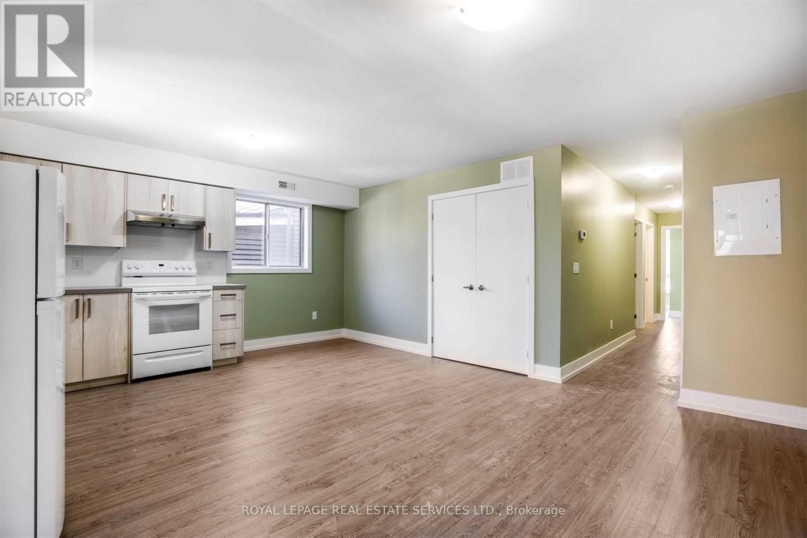 Main - 86 Givins Street, Toronto, Ontario M6J 2X8 - Photo 4 - C13642310