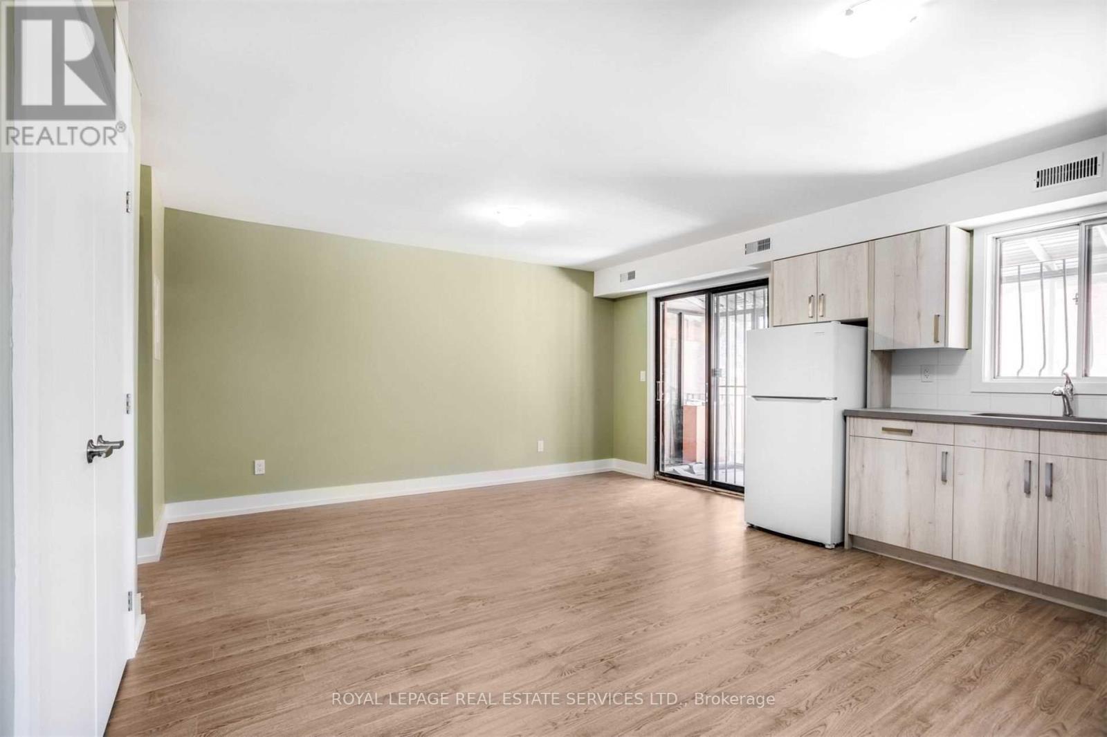Main - 86 Givins Street, Toronto, Ontario M6J 2X8 - Photo 9 - C13642310