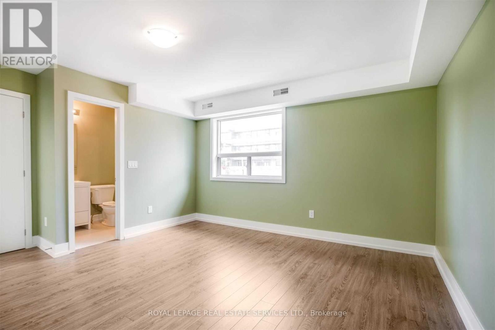 Upper - 86 Givins Street, Toronto, Ontario  M6J 2X8 - Photo 11 - C13642352