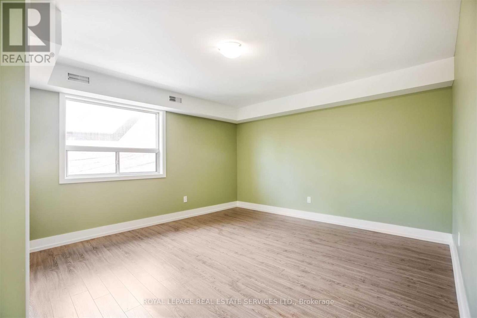 Upper - 86 Givins Street, Toronto, Ontario  M6J 2X8 - Photo 12 - C13642352