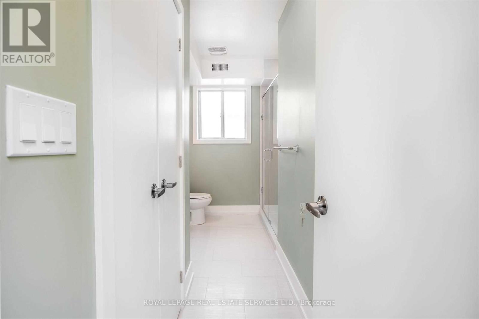 Upper - 86 Givins Street, Toronto, Ontario  M6J 2X8 - Photo 21 - C13642352