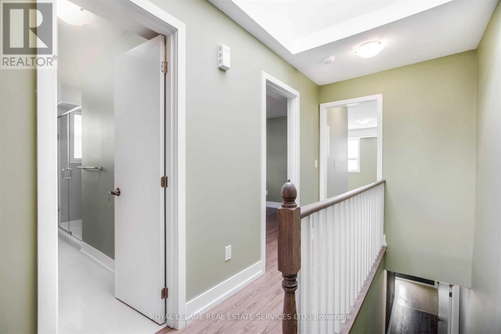 Upper - 86 Givins Street, Toronto, Ontario  M6J 2X8 - Photo 7 - C13642352