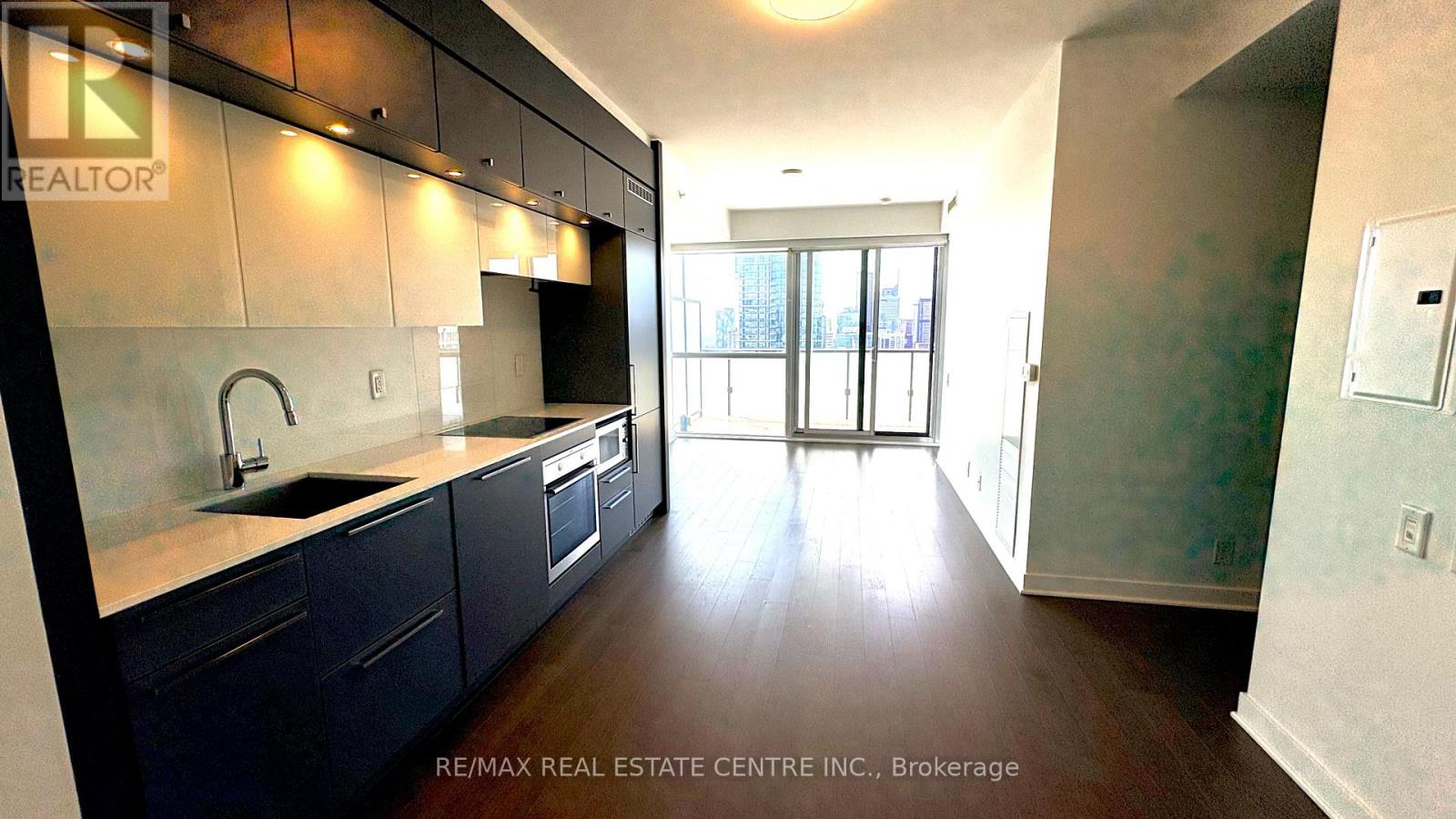 4710 - 15 Grenville Street, Toronto, Ontario  M4Y 1A1 - Photo 2 - C13642408