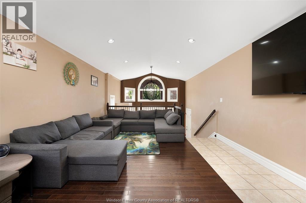 4553 Osaka Circle, Windsor, Ontario N9G 3G4 - Photo 13 - 26018963