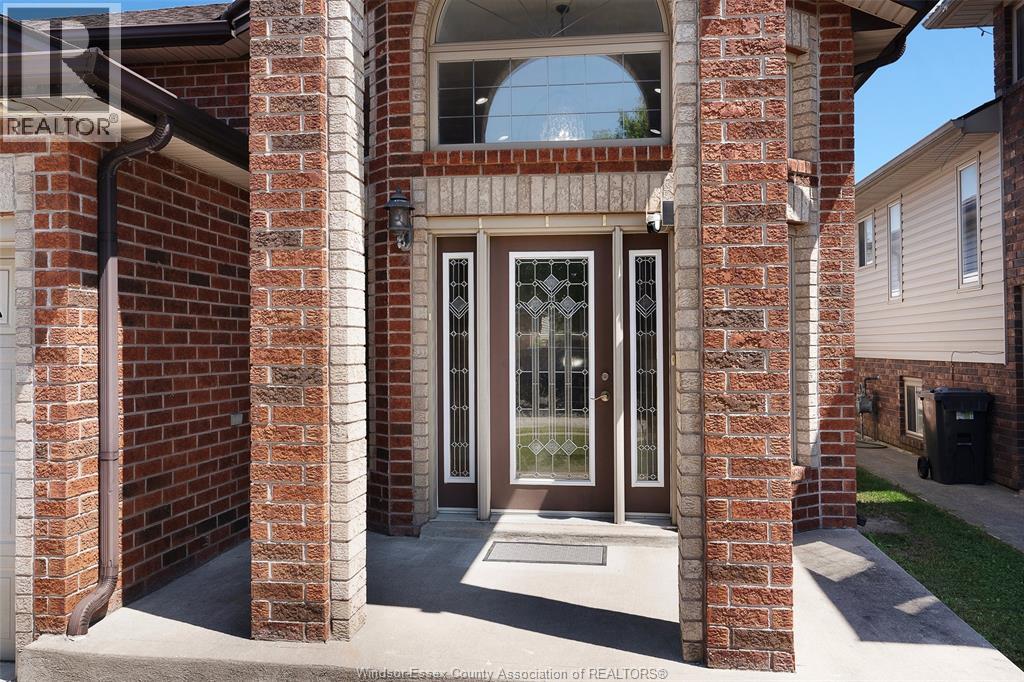 4553 Osaka Circle, Windsor, Ontario N9G 3G4 - Photo 4 - 26018963