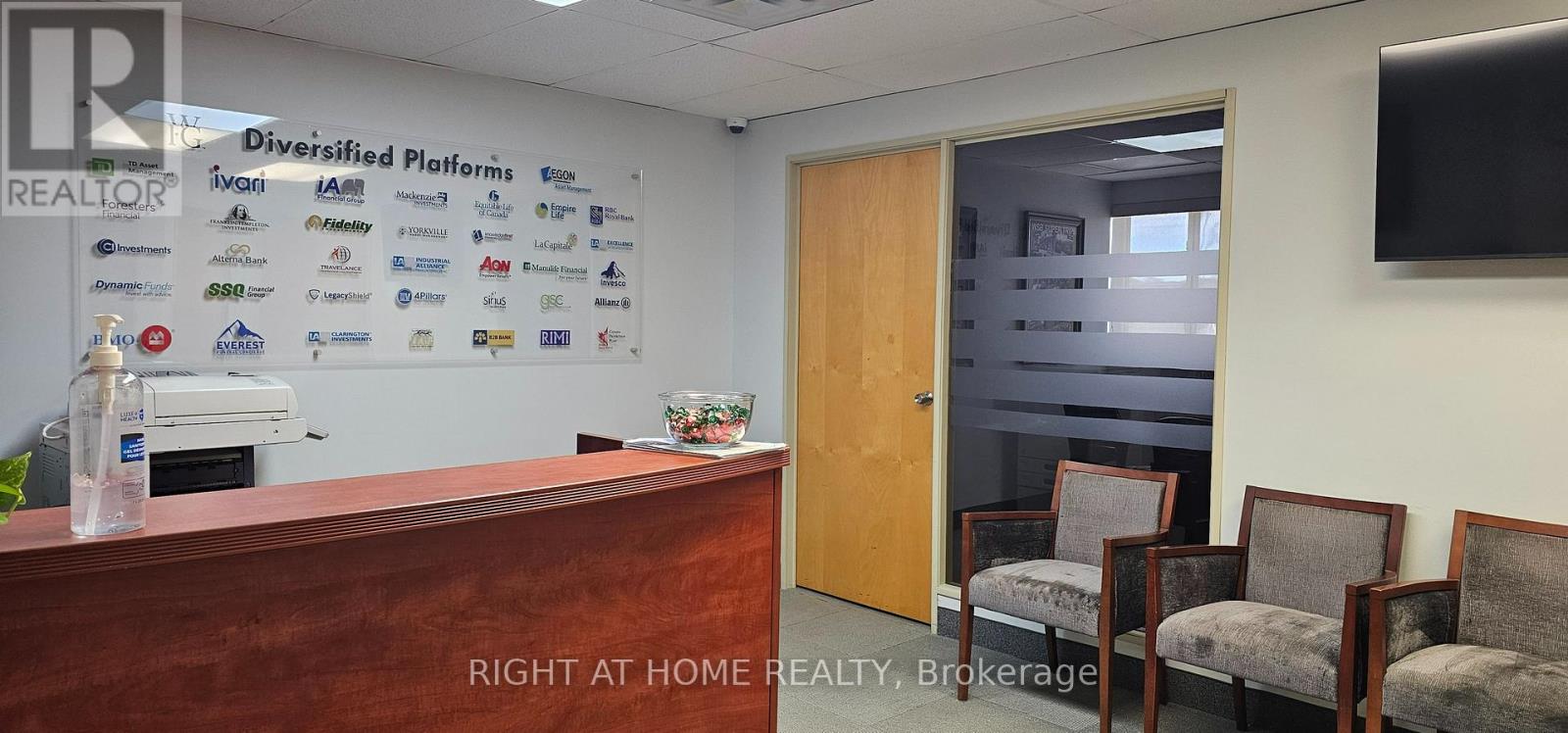 208 - 200 Bond Street W, Oshawa, Ontario  L1J 2L7 - Photo 3 - E13642322