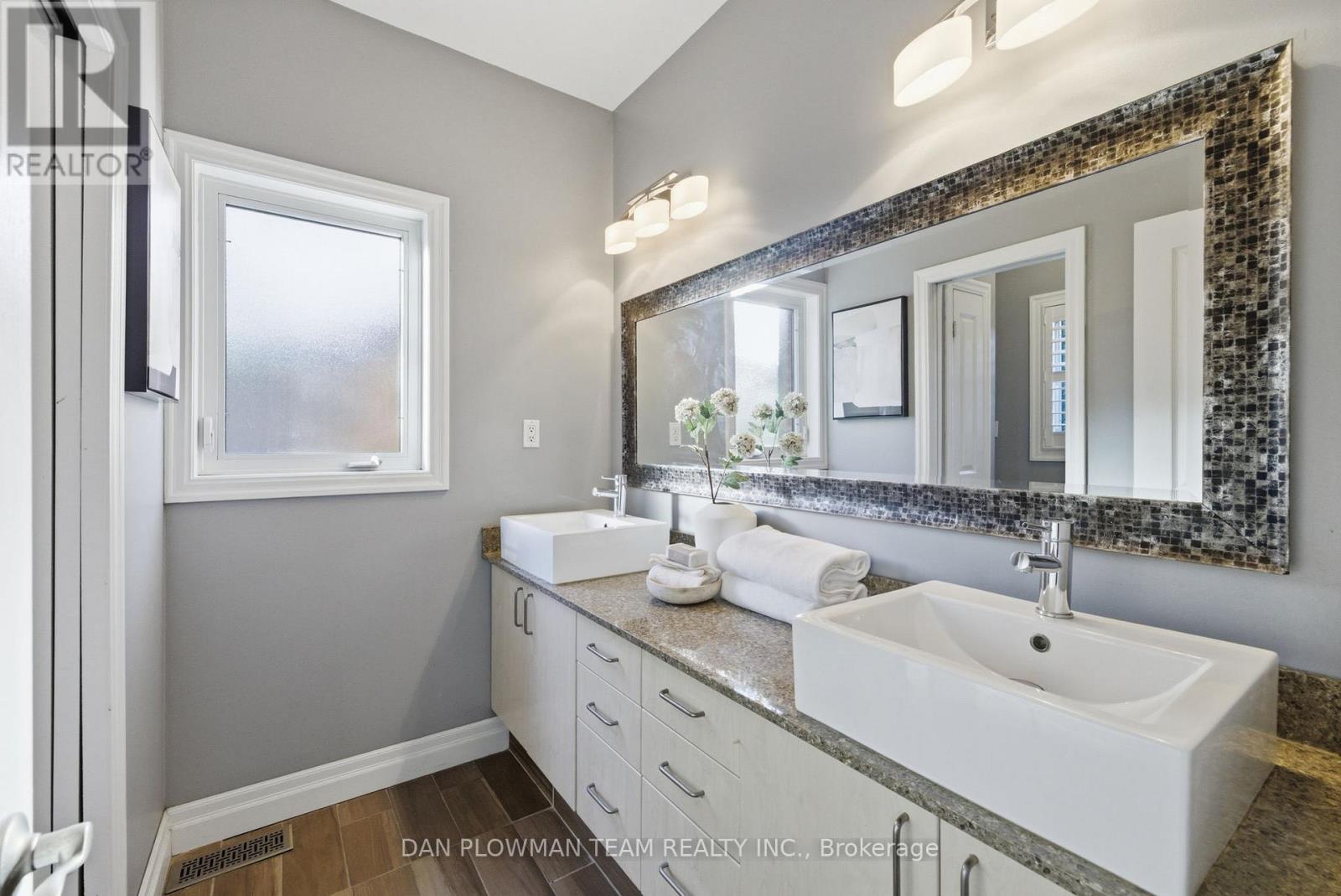 17 Burgundy Court, Whitby, Ontario  L1R 3H7 - Photo 28 - E13642366