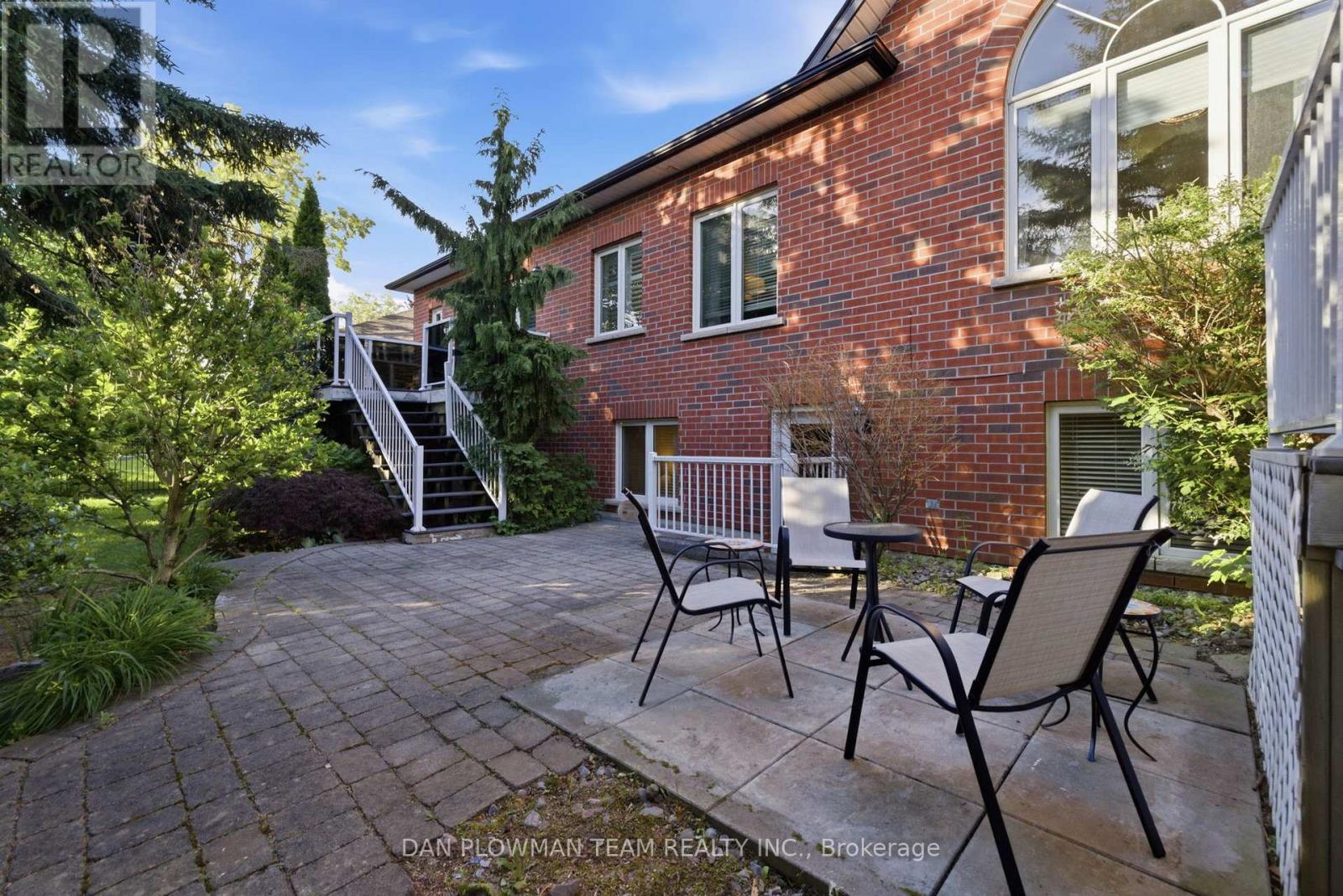 17 Burgundy Court, Whitby, Ontario  L1R 3H7 - Photo 47 - E13642366