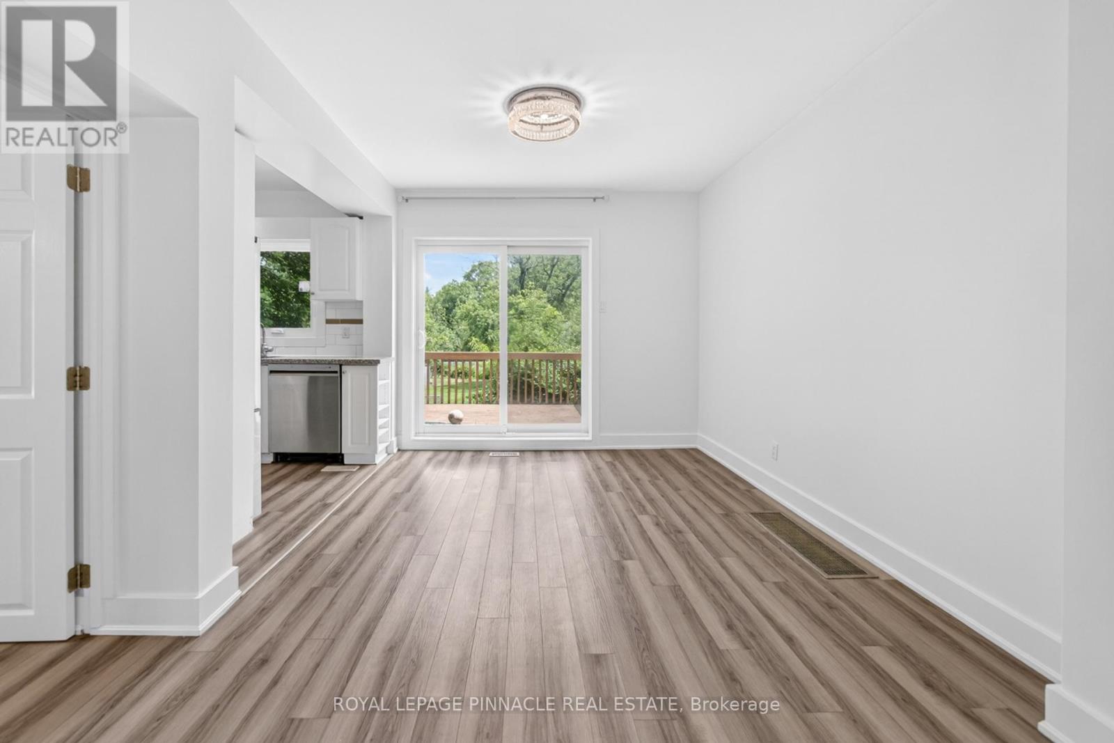 11 Elizabeth Street, Markham, Ontario  L3P 2B3 - Photo 13 - N13642346