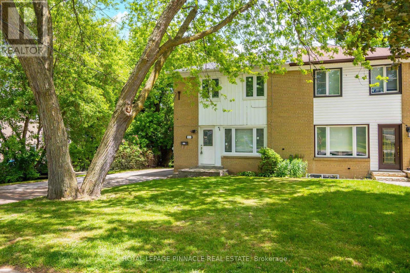 11 Elizabeth Street, Markham, Ontario  L3P 2B3 - Photo 3 - N13642346