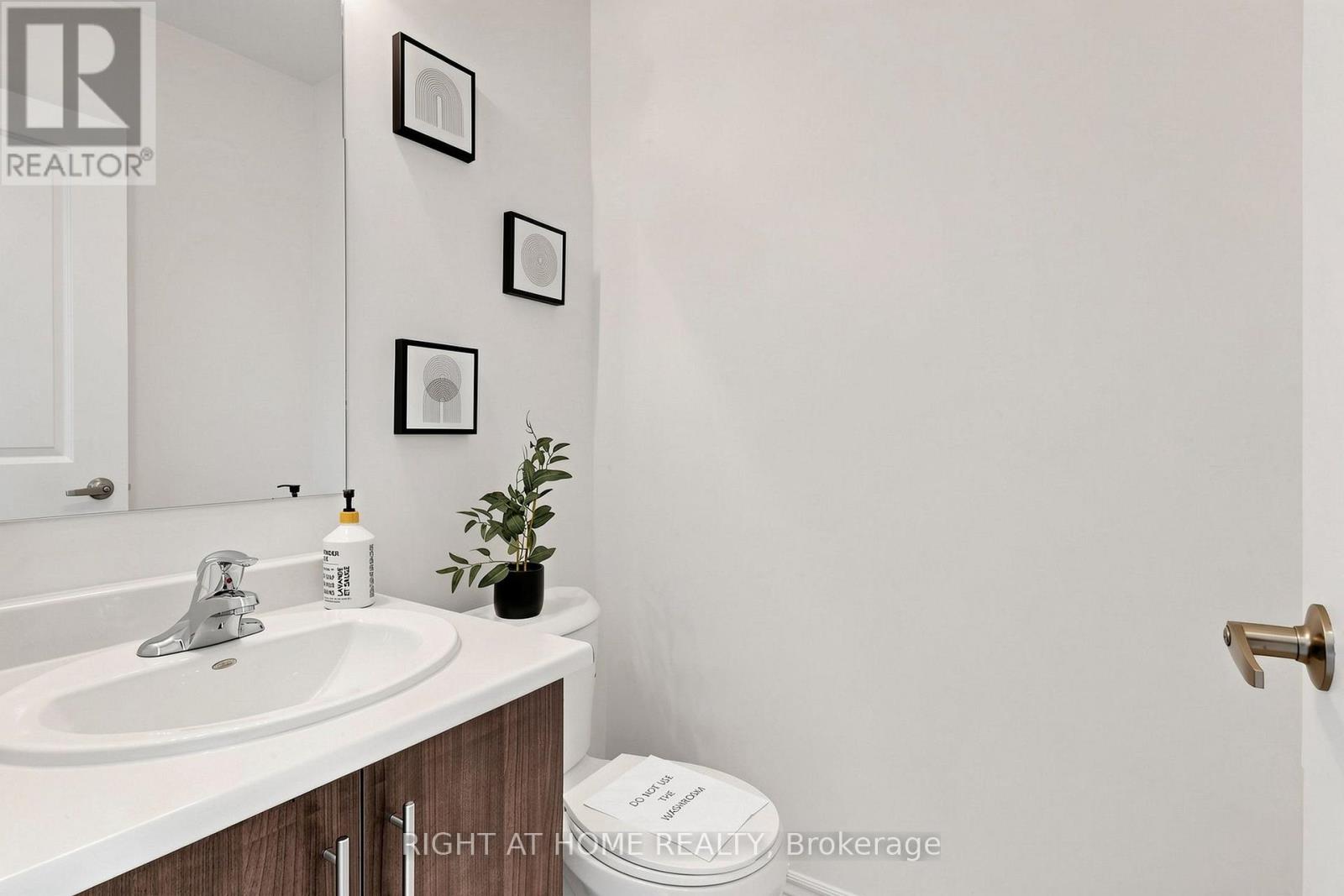 40 Ainslie Hill Crescent, Georgina, Ontario  L0E 1R0 - Photo 15 - N13642384