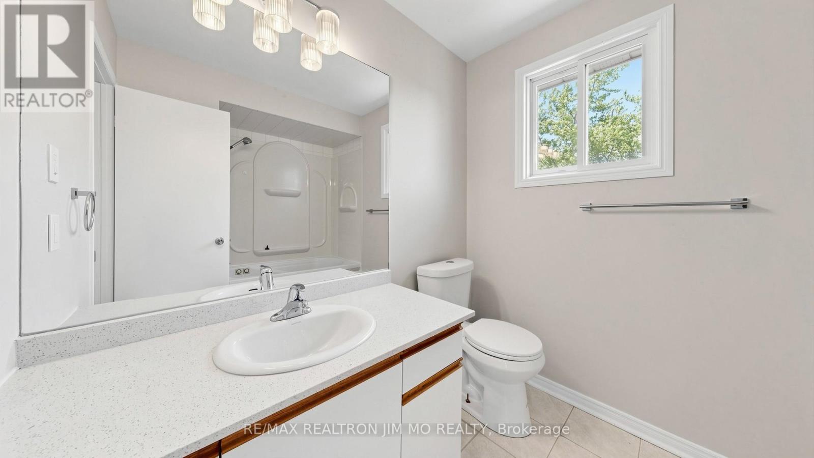 162 Biscayne Boulevard, Georgina, Ontario  L4P 3M1 - Photo 19 - N13642386