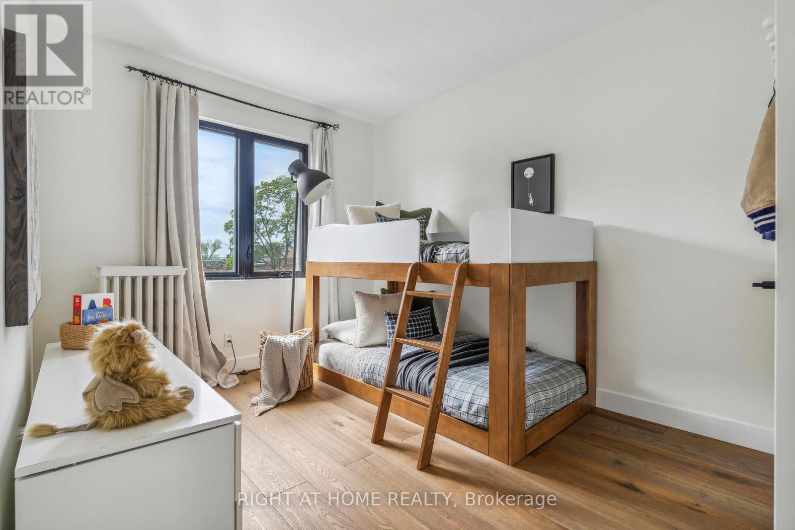 141 O'connor Drive, Toronto, Ontario  M4J 2S6 - Photo 27 - E13486542