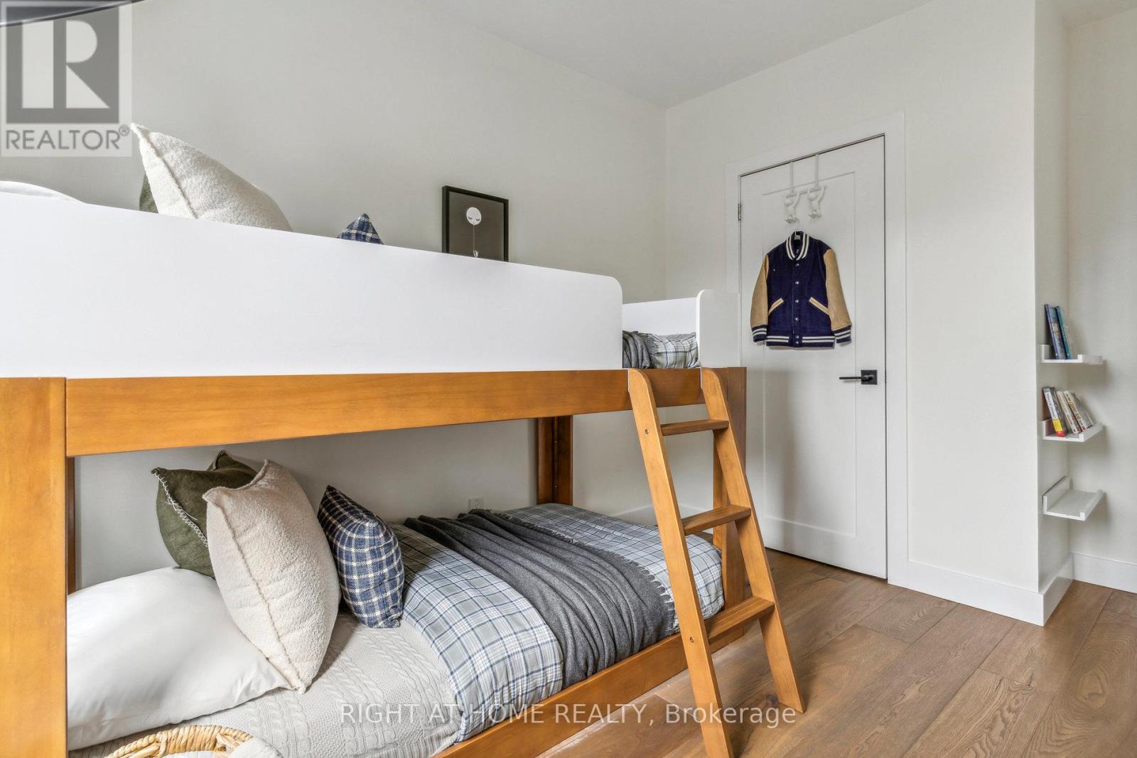 141 O'connor Drive, Toronto, Ontario  M4J 2S6 - Photo 28 - E13486542