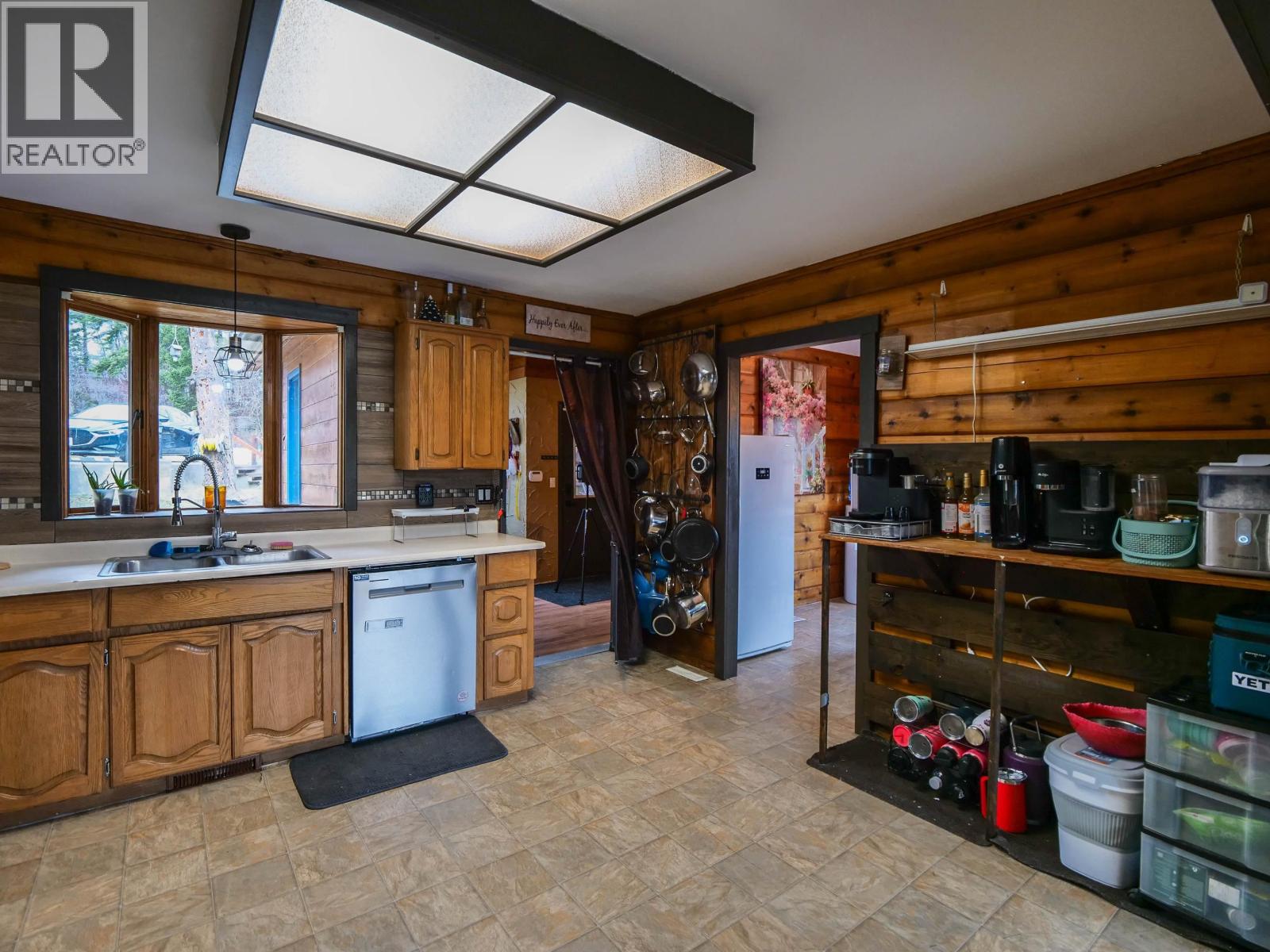 1344 Lakeview Drive, Quesnel, British Columbia  V2J 4K4 - Photo 11 - R3153119