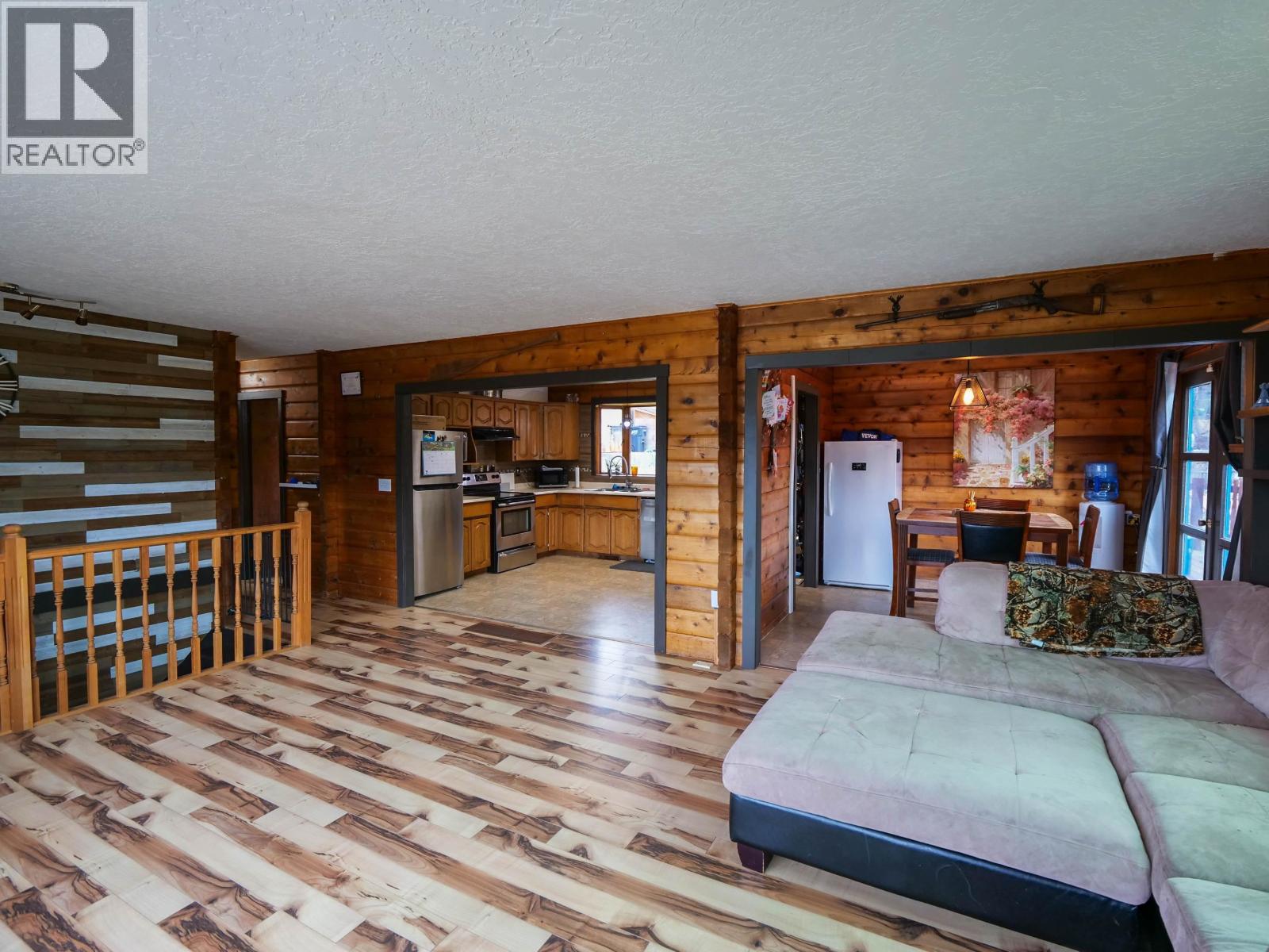 1344 Lakeview Drive, Quesnel, British Columbia  V2J 4K4 - Photo 9 - R3153119