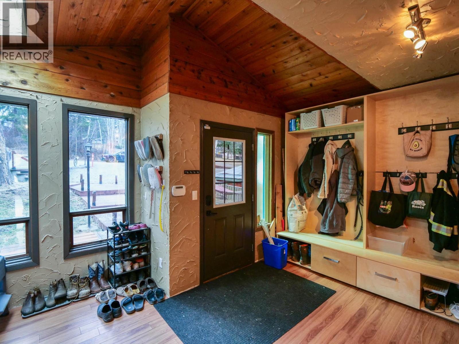 1344 Lakeview Drive, Quesnel, British Columbia  V2J 4K4 - Photo 6 - R3153119