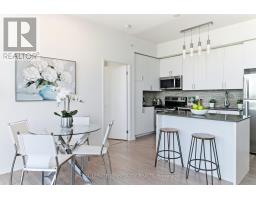 831 - 36 VIA BAGNATO BOULEVARD, Toronto, Ontario