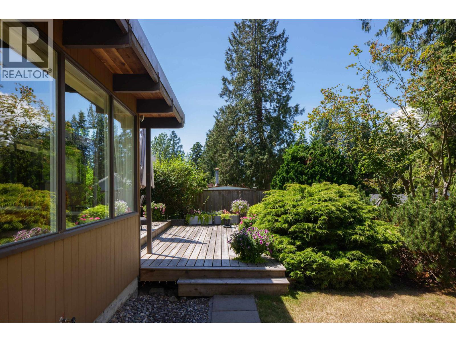 4568 Marineview Crescent, North Vancouver, British Columbia  V7R 3P2 - Photo 32 - R3152371