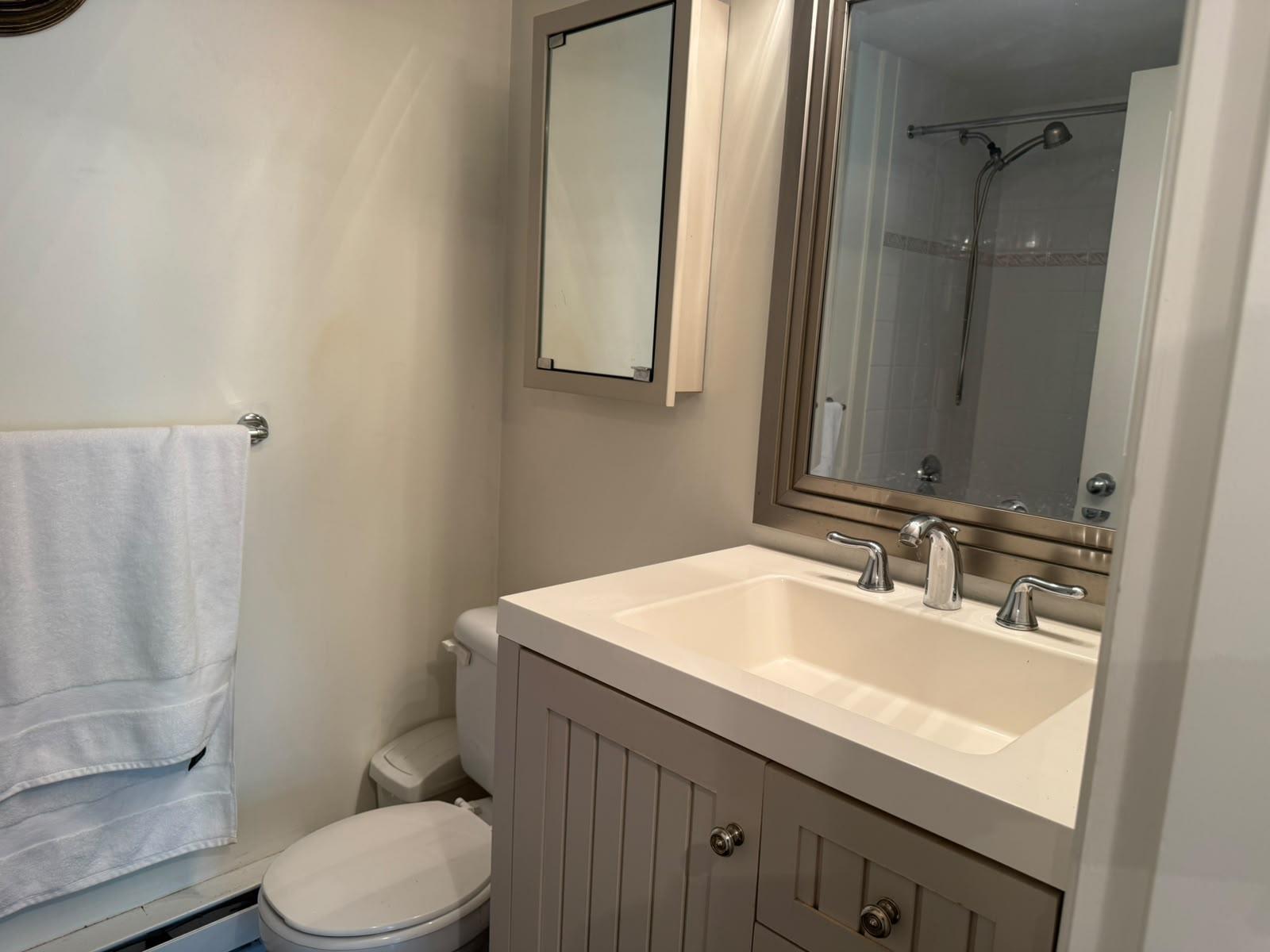 305 10188 155 Street, Surrey, British Columbia  V3R 0R6 - Photo 7 - R3152036