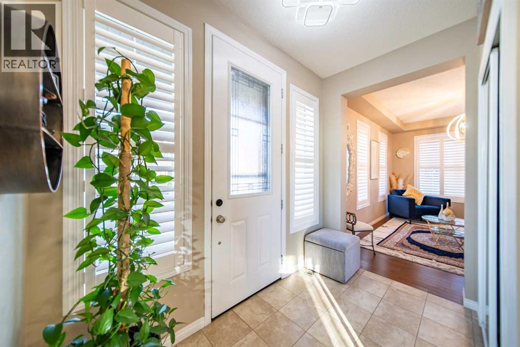 503 Windbrook Heights SW, Airdrie, Alberta  T4B 3X2 - Photo 4 - A2327431