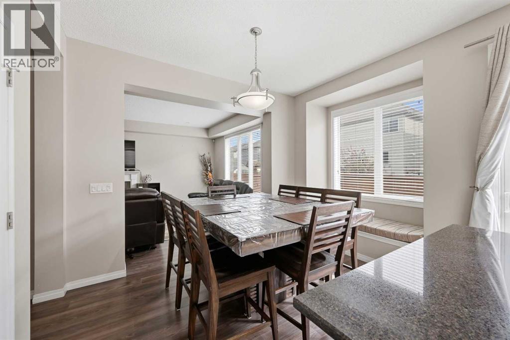 146 Windwood Grove SW, Airdrie, Alberta  T4B 3S8 - Photo 9 - A2331473