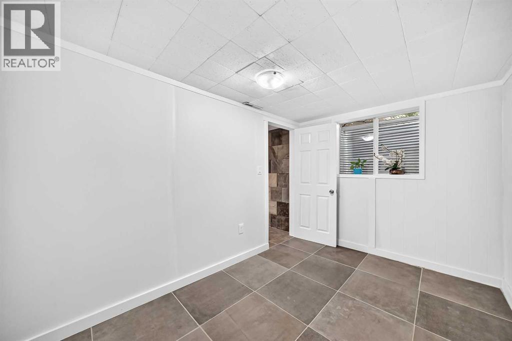 39 Healy Drive SW, Calgary, Alberta  T2V 2Z8 - Photo 26 - A2331950