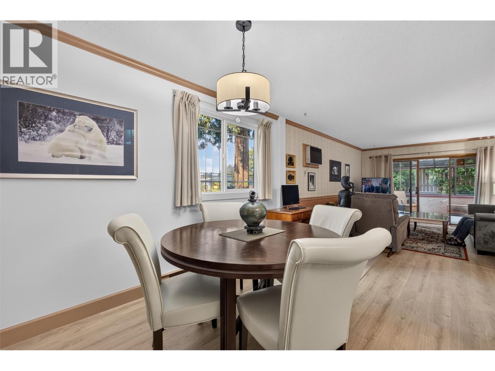 1229 Bernard Avenue Unit# 102, Kelowna, British Columbia  V1Y 6R3 - Photo 2 - 10396094