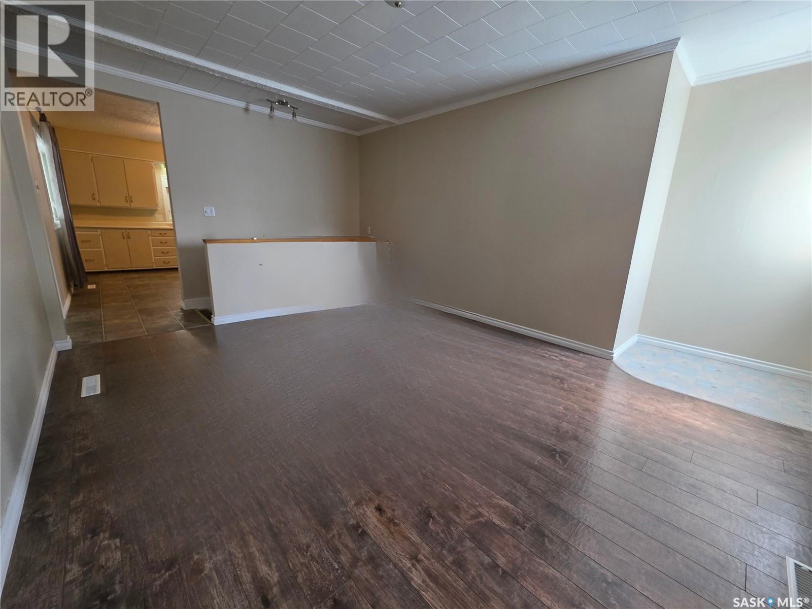 1119 Chaplin Street E, Swift Current, Saskatchewan  S9H 1J9 - Photo 8 - SK044539