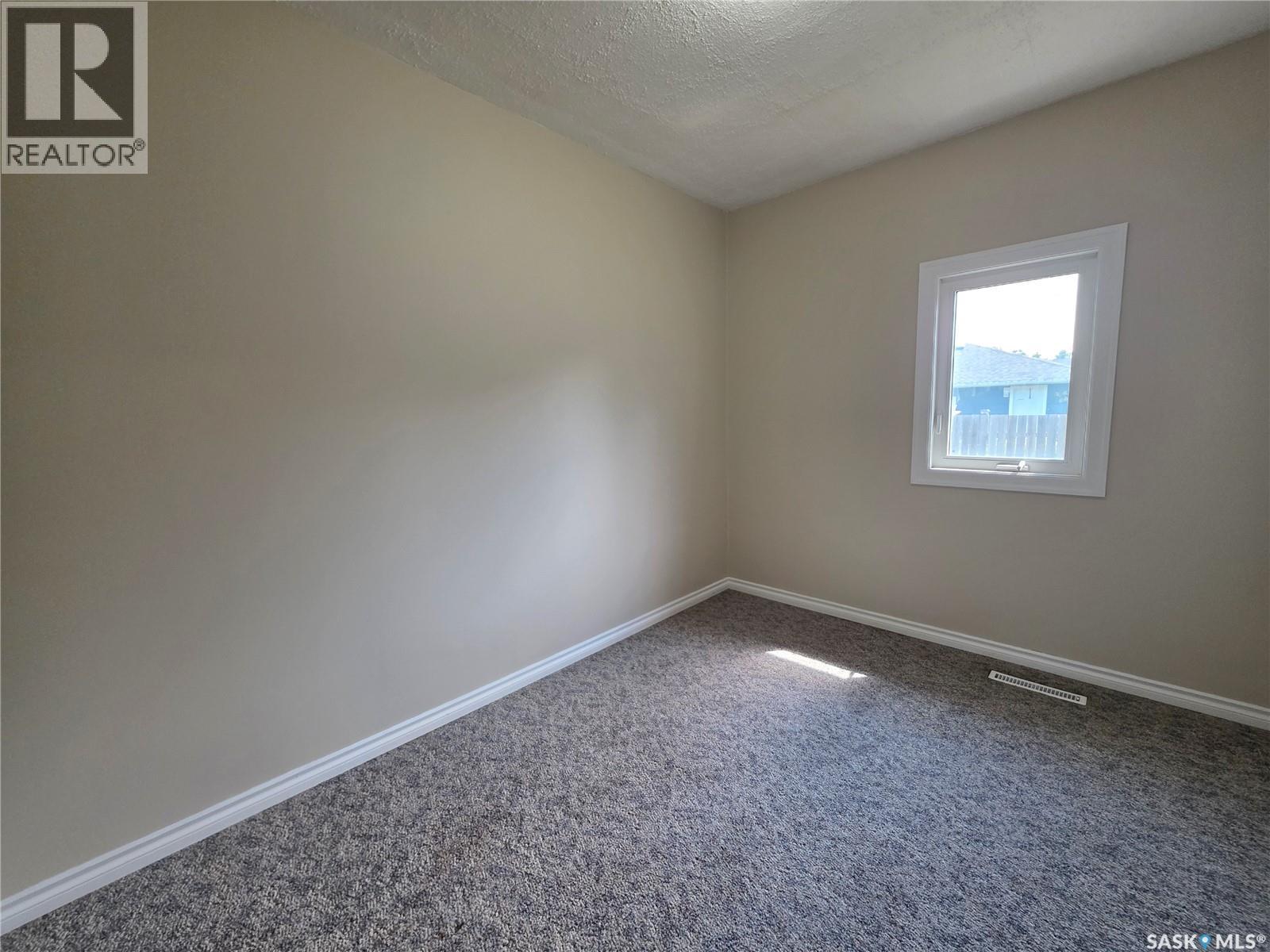 1119 Chaplin Street E, Swift Current, Saskatchewan  S9H 1J9 - Photo 9 - SK044539