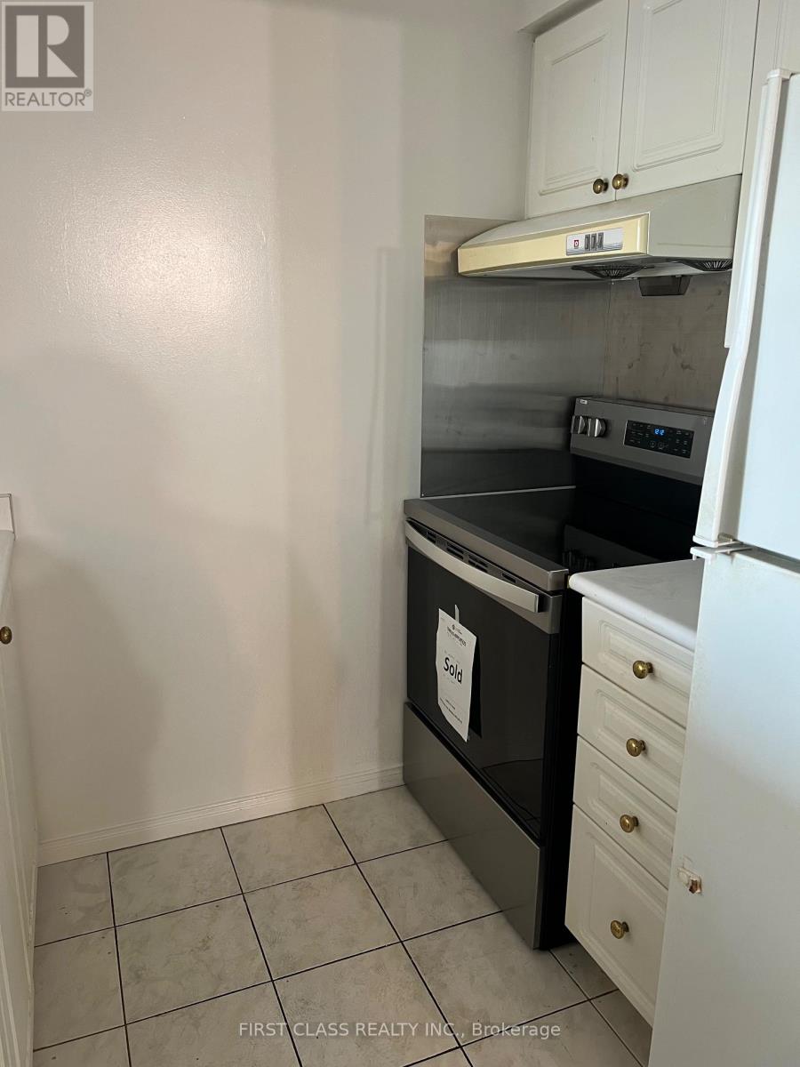 1409 - 3 Pemberton Avenue, Toronto, Ontario  M2M 4M1 - Photo 3 - C13574054