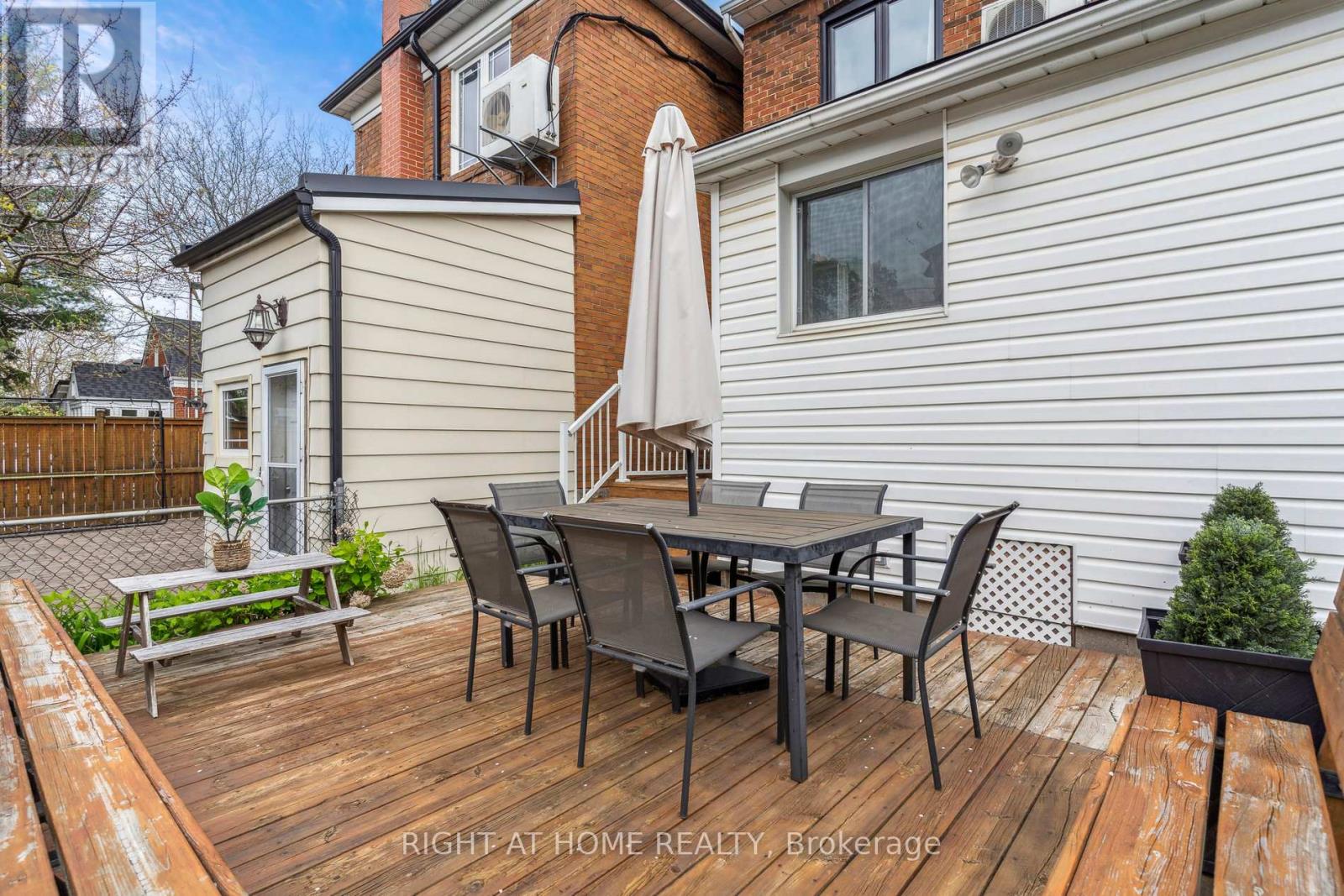 141 O'connor Drive, Toronto, Ontario  M4J 2S6 - Photo 38 - E13486542