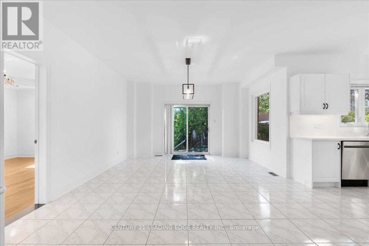 22 Fern Avenue, Richmond Hill, Ontario  L4B 3R6 - Photo 15 - N13638596