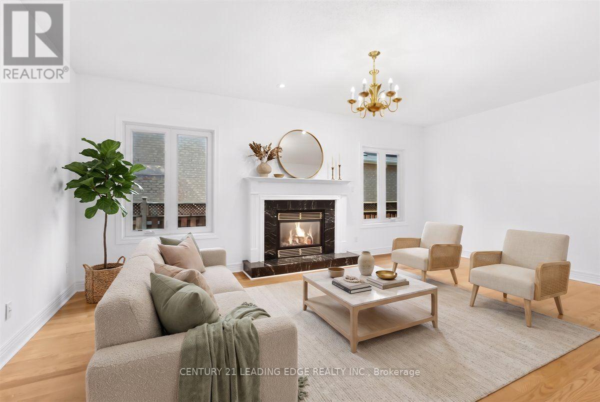 22 Fern Avenue, Richmond Hill, Ontario  L4B 3R6 - Photo 12 - N13638596