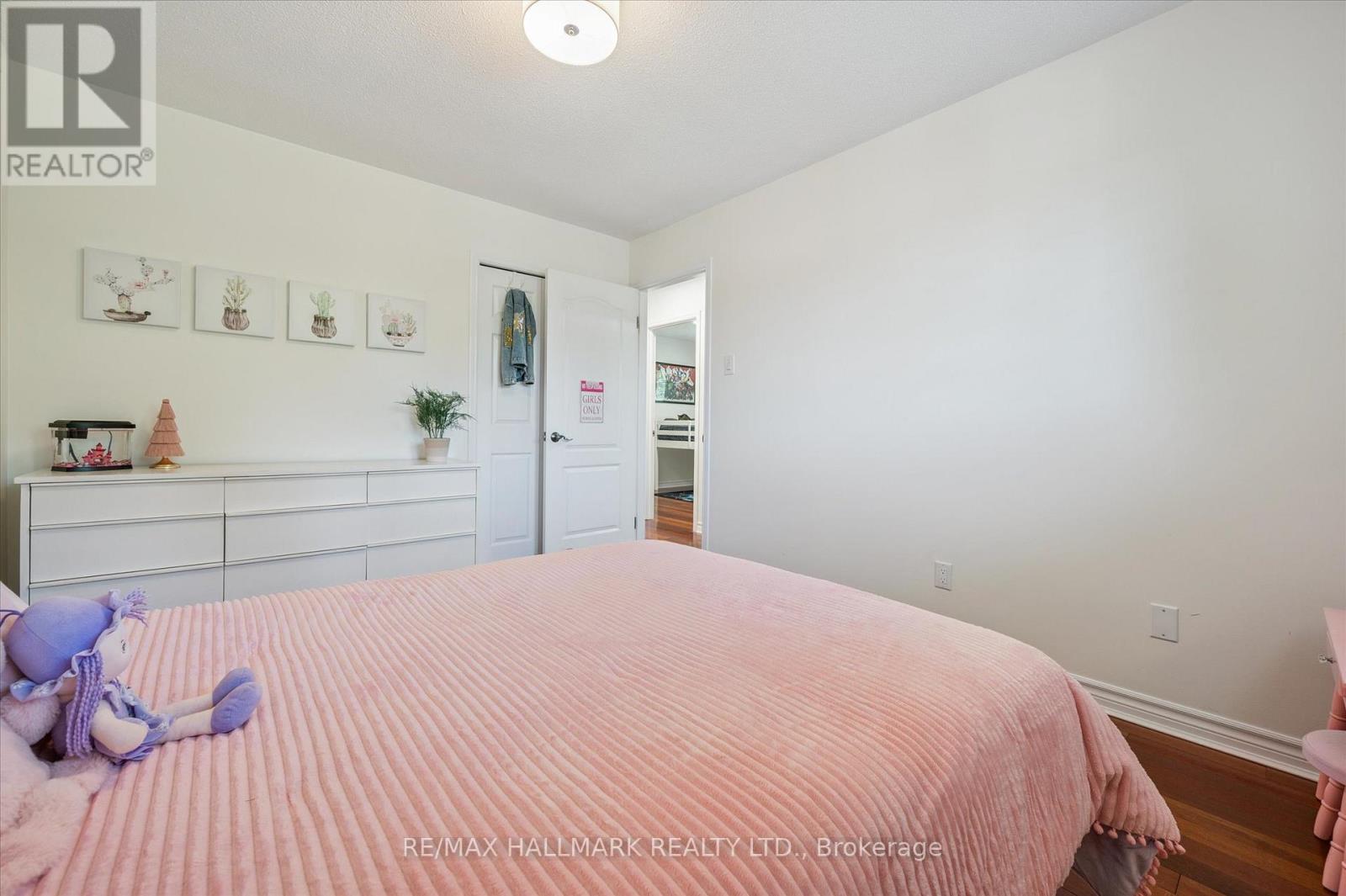 32 Warwick Court, Kitchener, Ontario  N2E 2P1 - Photo 17 - X13640254