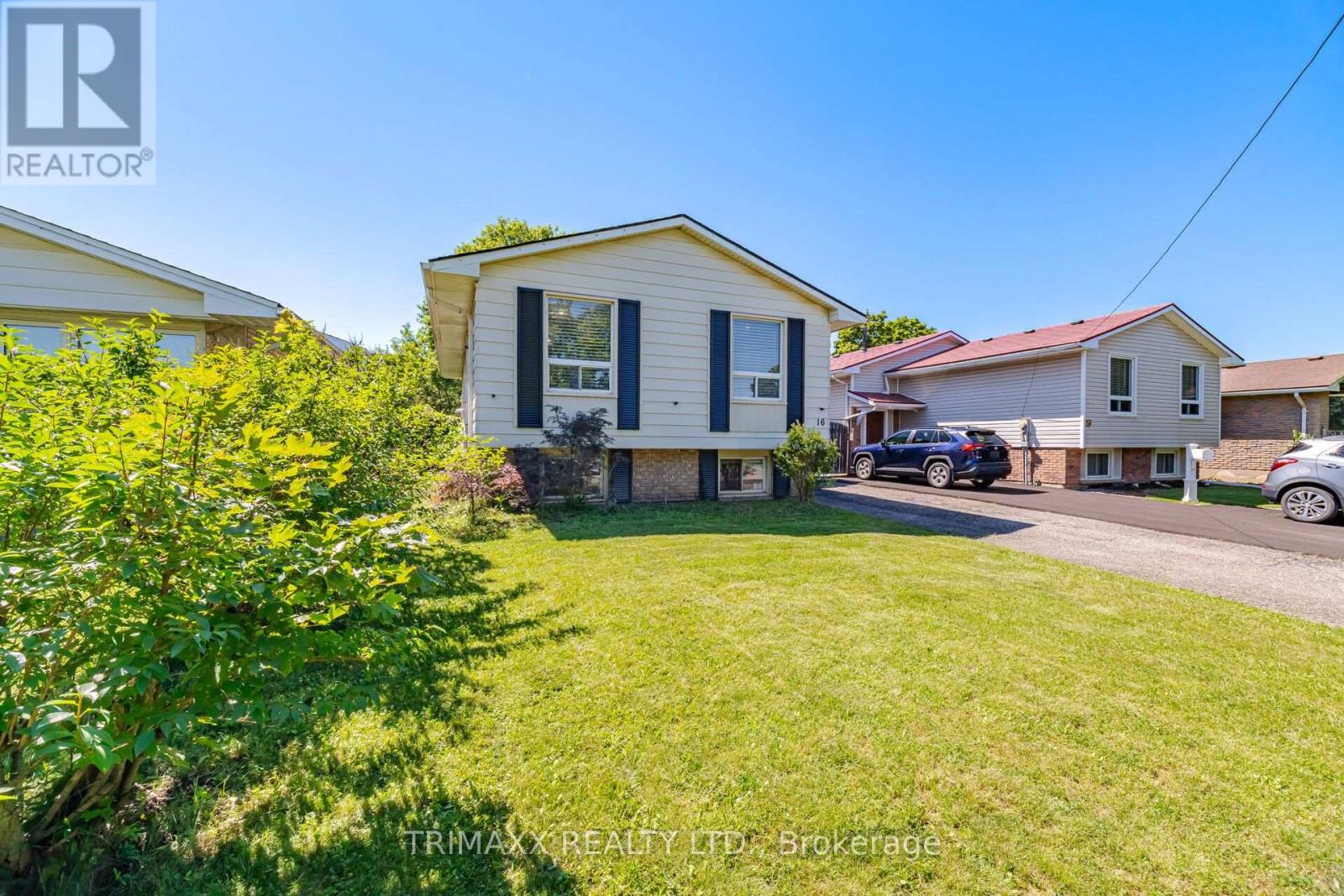 16 Loraine Drive, St. Catharines, Ontario  L2P 3N8 - Photo 2 - X13639646