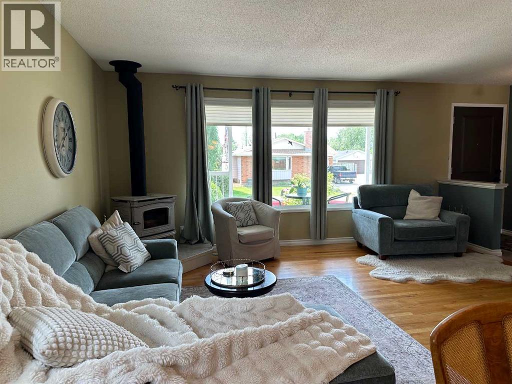 134 Wiltshire Boulevard, Red Deer, Alberta  T4N 6B6 - Photo 6 - A2320410