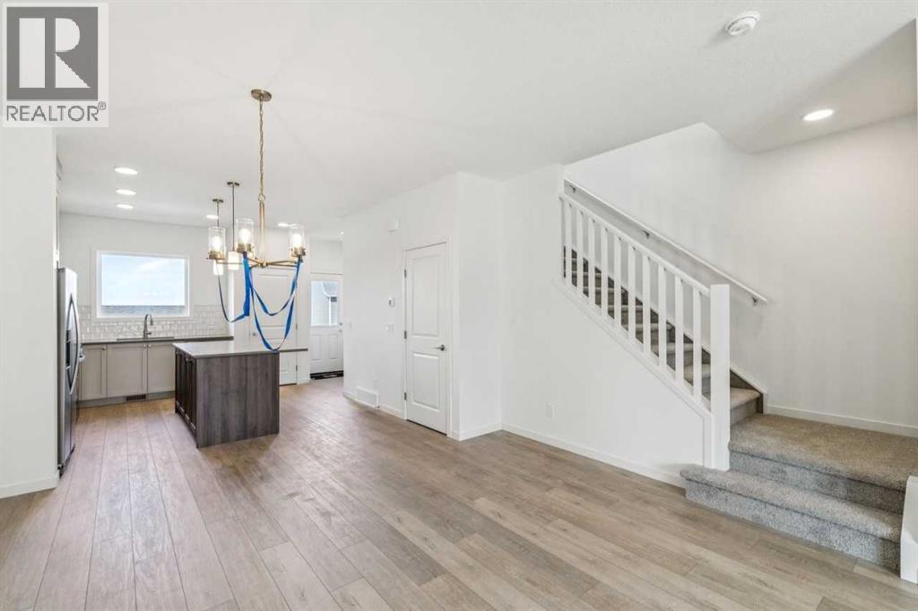 37 Bluerock Hill SW, Calgary, Alberta  T2Y 0V8 - Photo 6 - A2332885