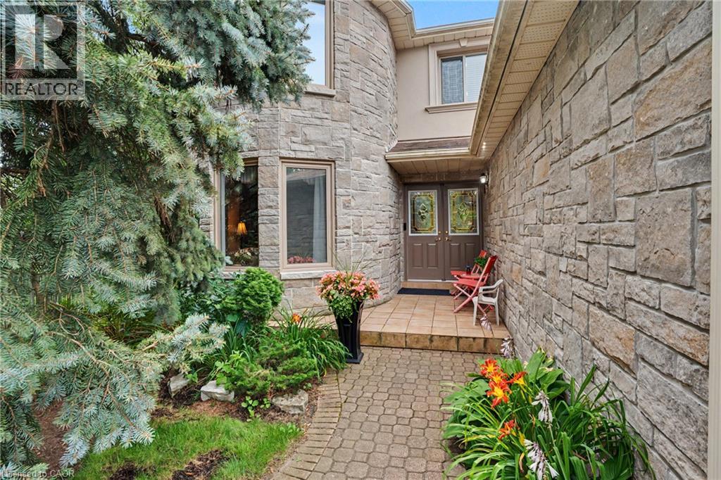 5172 Hidden Valley Court, Mississauga, Ontario  L5M 3P1 - Photo 4 - 40853630