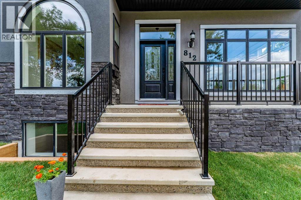 812 1 Street NW, Calgary, Alberta  T2M 2R7 - Photo 4 - A2334040
