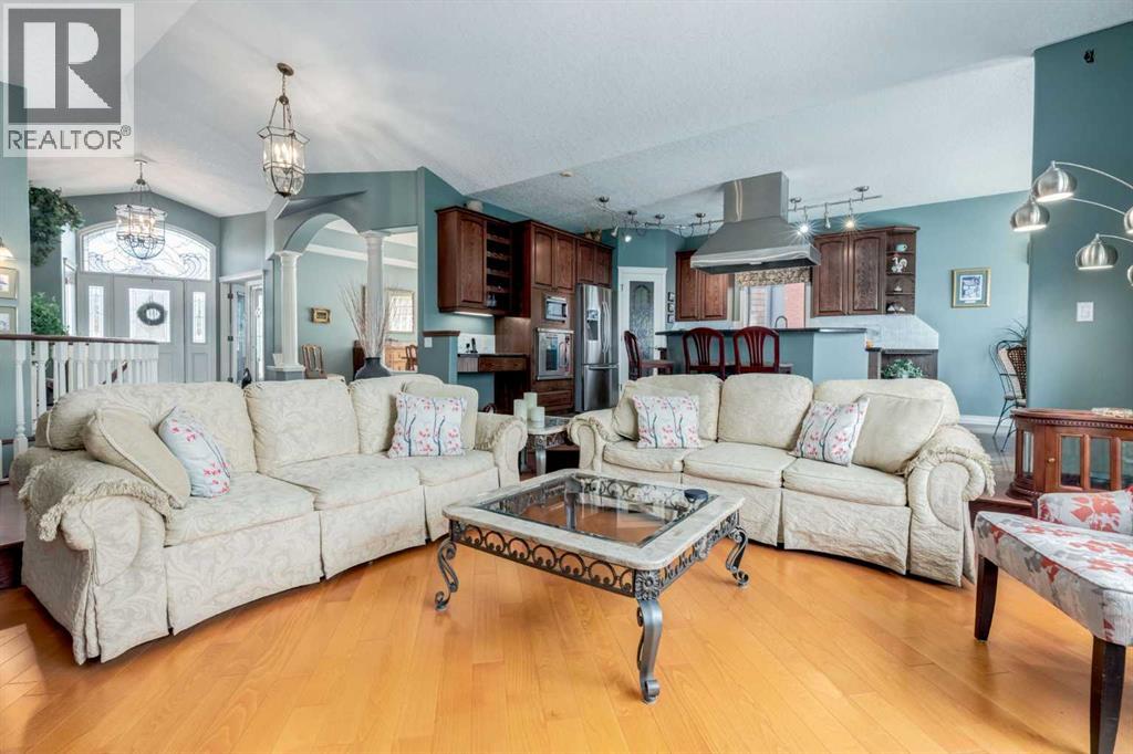 1001 East Chestermere Drive, Chestermere, Alberta  T1X 1A8 - Photo 14 - A2334436