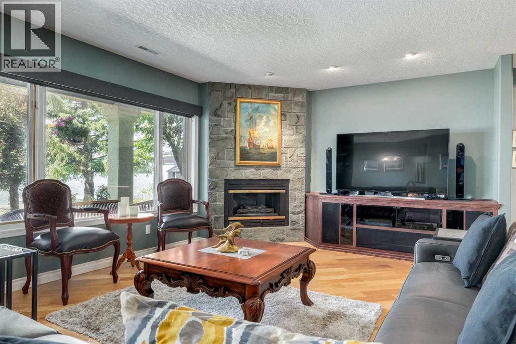 1001 East Chestermere Drive, Chestermere, Alberta  T1X 1A8 - Photo 35 - A2334436
